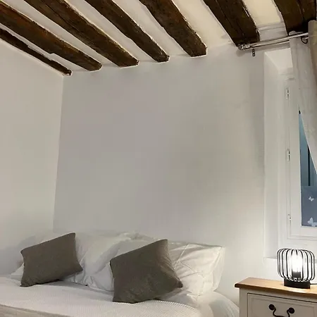 Cosy Flat Near Le Marais 公寓
