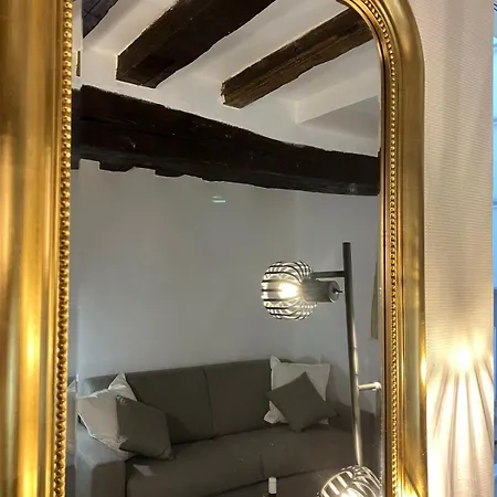 Cosy Flat Near Le Marais Апартаменты *