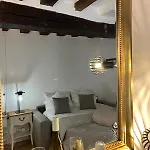 Cosy Flat Near Le Marais Paris